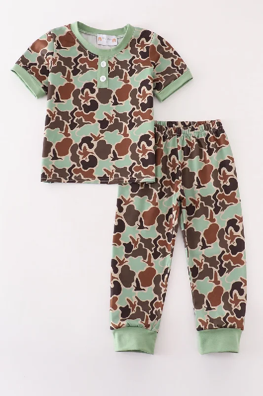 Elegant Style Camouflage print boy set