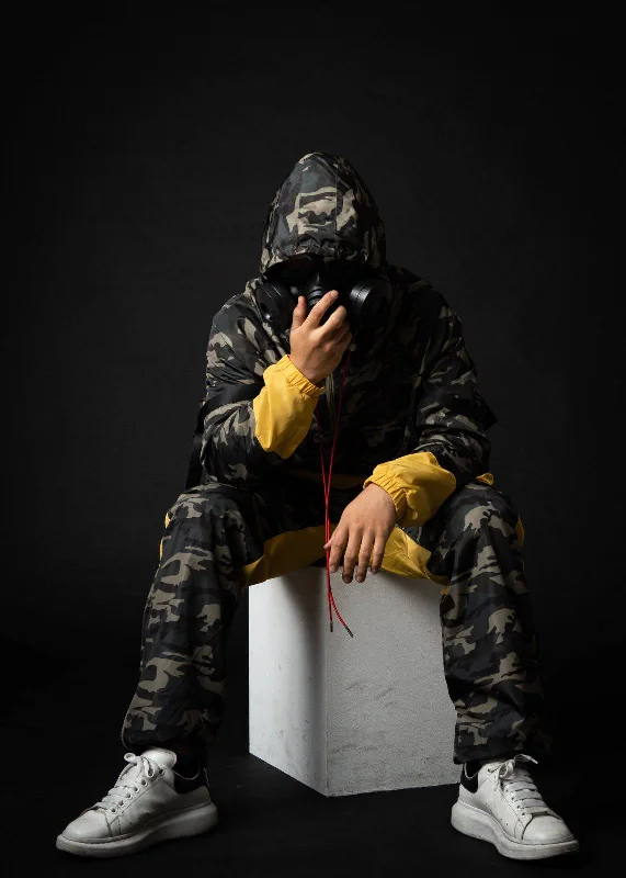 Timeless Outfits Blank State Men's Anorak in Camo