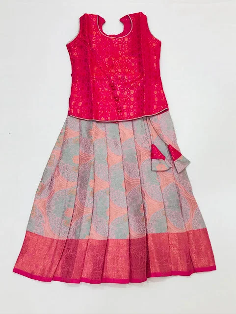 Cozy Fashion Trends Delightful Pink Colored Sleeveless Silk Langa Sets For Girls