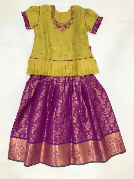 Cozy Chic Trends Gorgeous Embroidery And Stone Work Green Color Silk Langa Sets For Girls