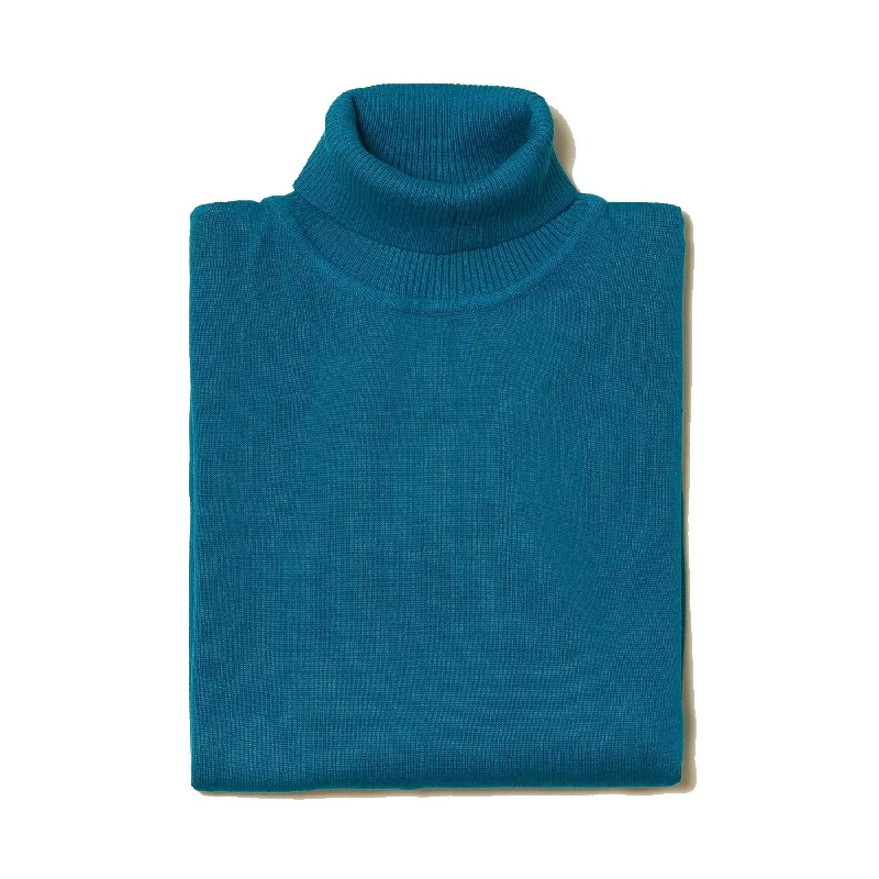 Fresh And Natural Men's Turtleneck Sweater color Ocean Blue