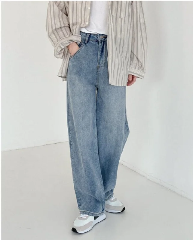 Straight Light-Colored Denim Pants