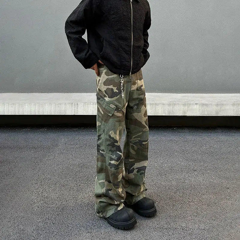 Free And Comfortable Camouflage Cargo Pants