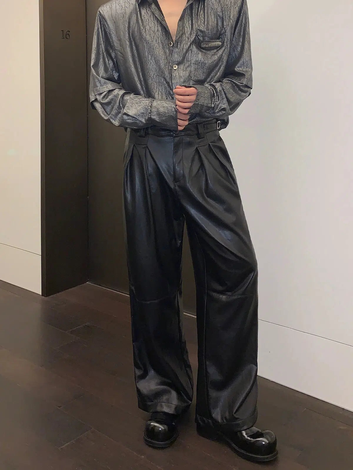 Modern Comfort Wear High-Waisted Pleated Leather Pants